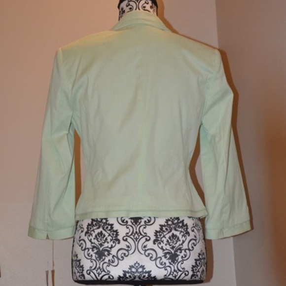 Light Green Jacket - Picture 5 of 5